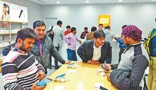 小米机海战术,三星降价狙击,印度百元机市场起风云