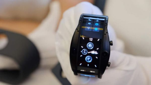 中兴手机消退背后，谁开启了手机战争的时代序幕？