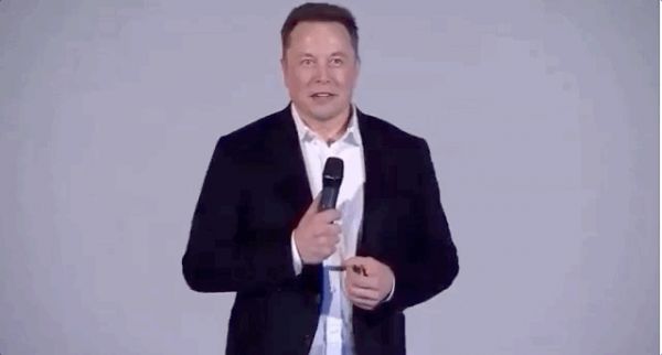 马斯克发布脑机接口系统,可用iPhone操控,网友:这就是黑客帝国