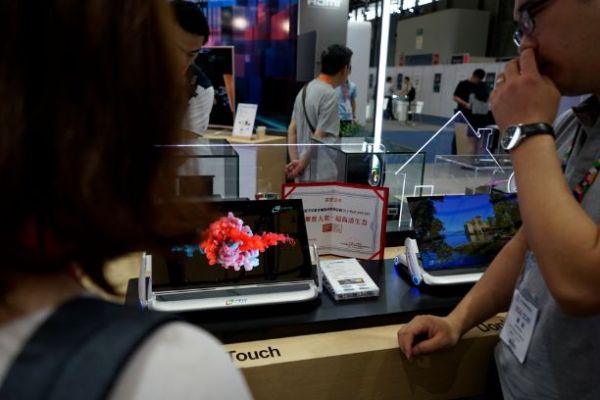 华为押注智能电视,为何国产手机企业一定要做物联网?