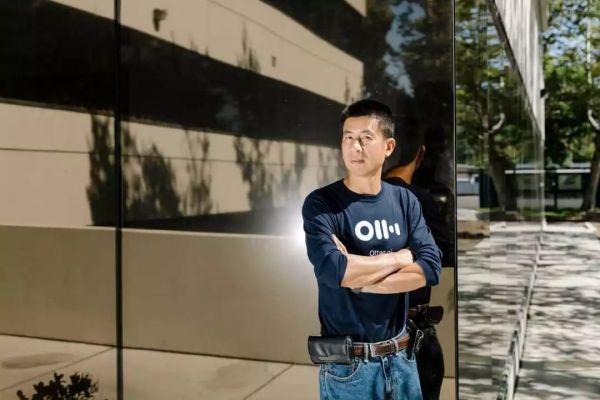 苹果官方应用排在App Store第一位,导致对手下载量暴跌