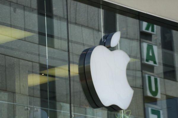 App Store 30%内购抽成,苹果是在敲竞品竹杠吗?