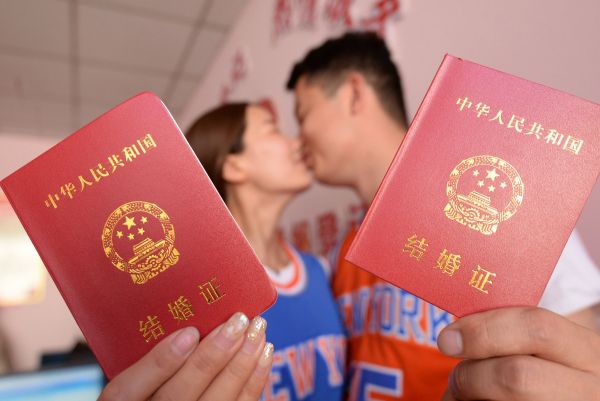 最前线 | 520 元的微信红包没了,滴滴淘宝拼多多的七夕活动了解一下?