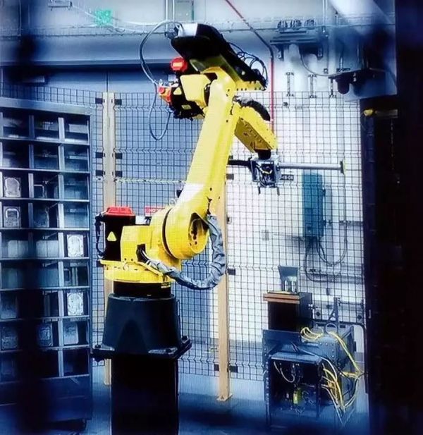 机器扭碎，强力消磁还能恢复！数据中心年年升级，废弃“云垃圾”让谷歌头大