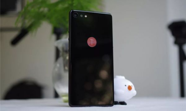 老罗不干又何妨？锤子新机将登场