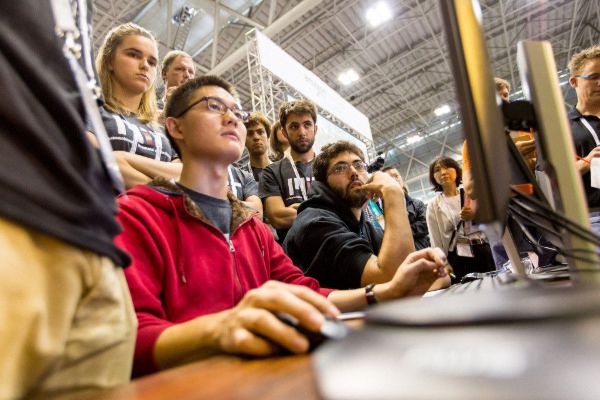 36氪首发 |「XYZ Robotics」完成A轮融资,以手眼协调技术提升物流和工业自动化效率