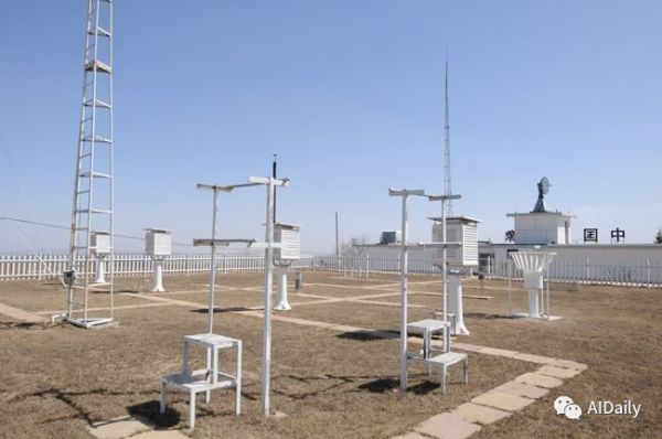 被AI解放的气象观察员