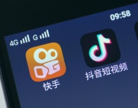 抖音称“并非所有内容都值得被每个人看见” 快手回应