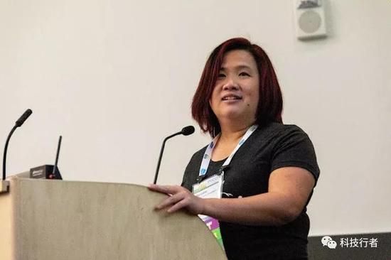 ▲ 图：Python核心开发人员Mariatta Wijaya在Python指导委员会成立仪式上