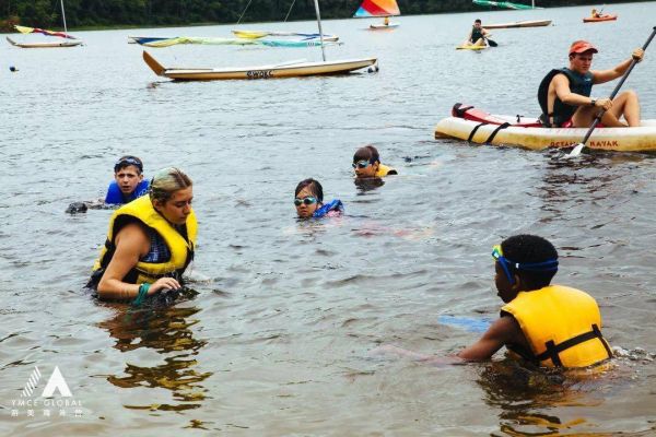 夏令营,和四个不同的夏天 | 深氪lite