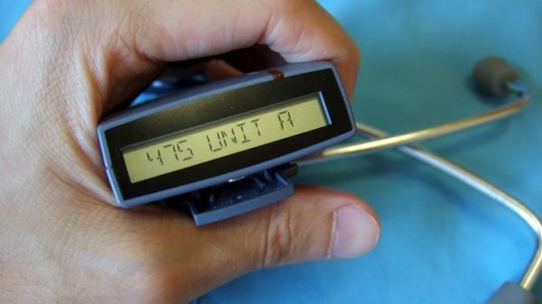 90 年代的传呼机，到今天还没有完全退出历史舞台