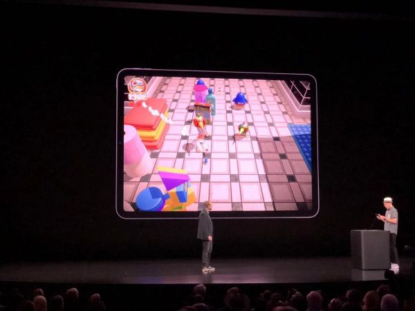 正在直播 | 苹果的浴霸iPhone发布会,36氪带你一线直击