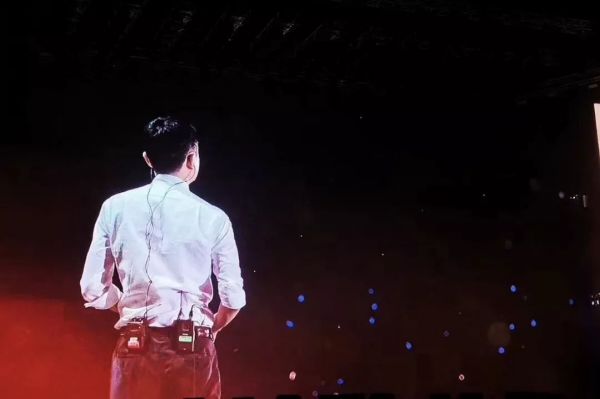 马云归隐江湖，继任者张勇的七个瞬间