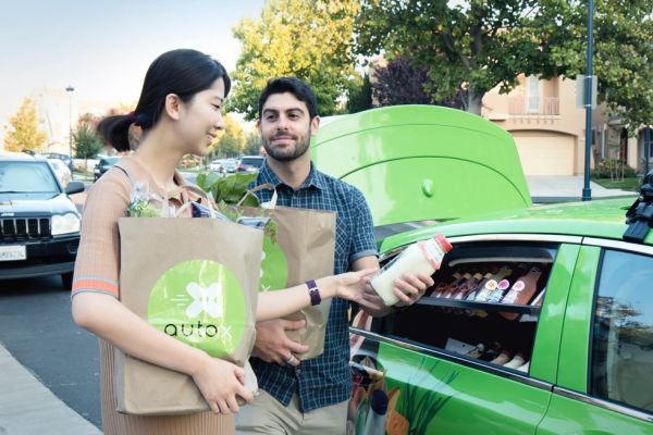 8点1氪 | 微信小程序内嵌直播业务;周杰伦推新单曲致QQ音乐宕机;华为今年利润和去年持平