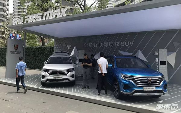 BAT的上车之战:圈地结盟死磕一块屏