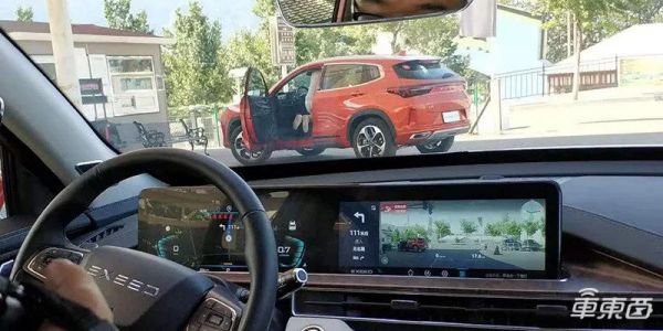 BAT的上车之战:圈地结盟死磕一块屏