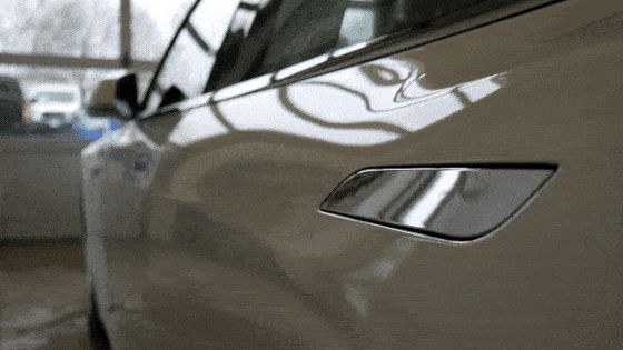 特斯拉软件迭代史：8 年更新后终于带来了卡拉 OK