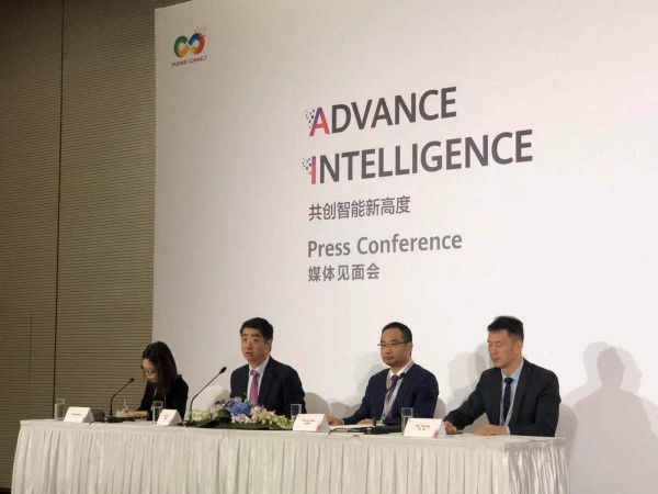 华为轮值董事长胡厚崑:华为出售 5G 专利可以减少安全疑虑