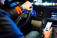 正面PK：Android Auto VS Apple CarPlay