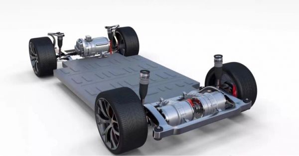 电动车赛道上,为何保时捷要用Taycan硬杠特斯拉?