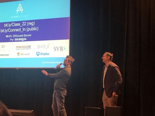 没wifi没网也能用App，10分钟干洗机来了……硅谷初创公司在做啥？