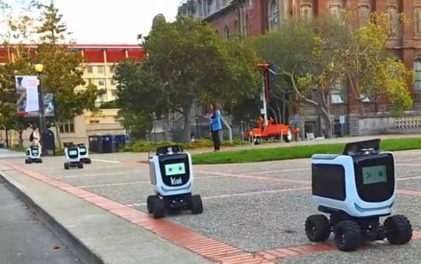 ATM机下面确实没有人 但这些项目真的是“手动档”