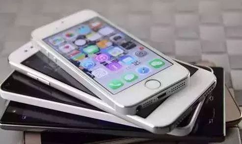 00后爱上苹果？