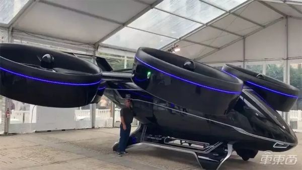 Uber黑科技部门再扩张,3000人研发飞行汽车和无人出租车