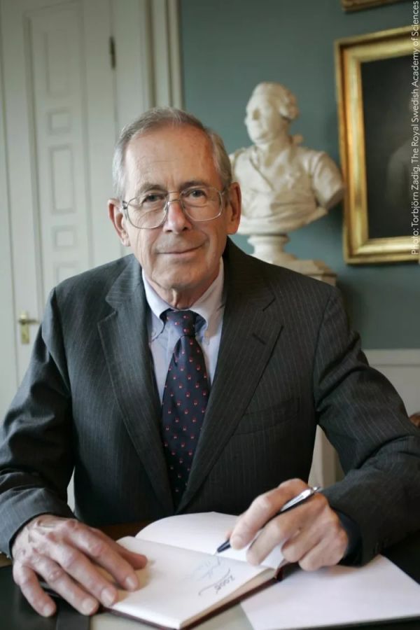 2019,诺贝尔物理学奖获得者回答宇宙终极问题