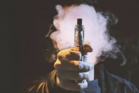 阿里和京东将暂停对美销售电子烟 国内销售未受影响