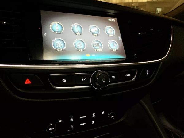 iOS 13 下的 CarPlay 真香,但它很难成为车机的未来