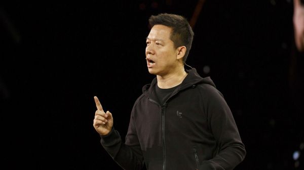 贾跃亭近半年收入每月9万美元 待还债务36亿美元