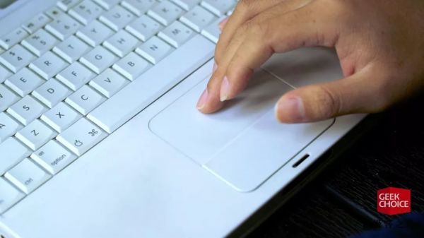 苹果 15 年前一万块的笔记本,竟然比 MacBook 还“良心”?