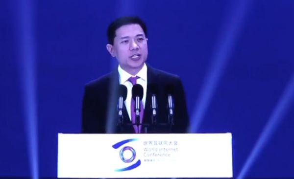 科技神回复 | 51信用卡被调查,之前的代言人是吴秀波