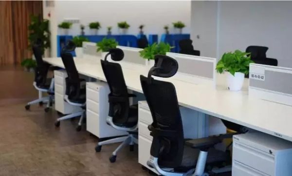 WeWork上市搁浅,共享办公凉了吗?