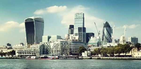 靠“搭便车”赚得千亿身价,这家公司是怎么做到的