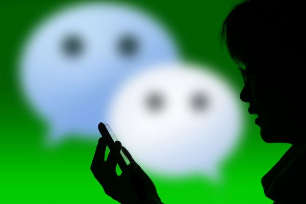 8点1氪 | 苹果将公布30 万元新款 Mac Pro;微信支付出现异常;特斯拉前三季度在华收入21亿美元