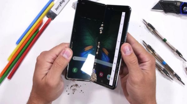 折叠屏坏、卫星坠落、指纹漏洞,三星的2019到底有多“背”?