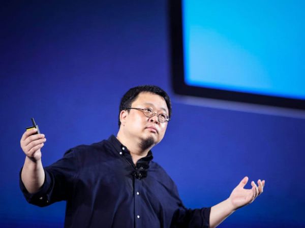 罗永浩的冬天已到:负债10亿成老赖,三年前就注定败局