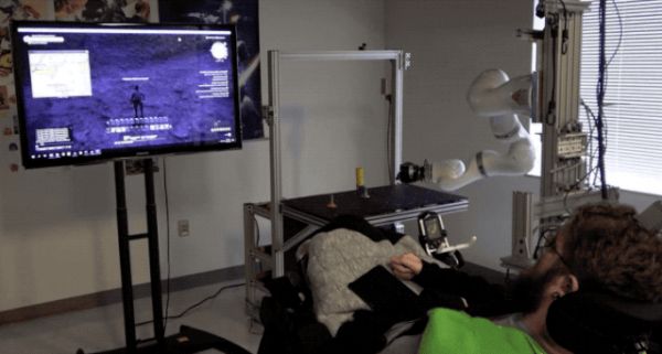 意念控制成现实：不开口，不动手，“瘫着”就能打游戏