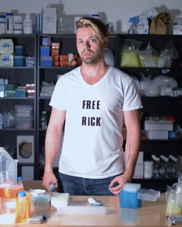 为了增强手臂肌肉,我改变了自己的一段基因