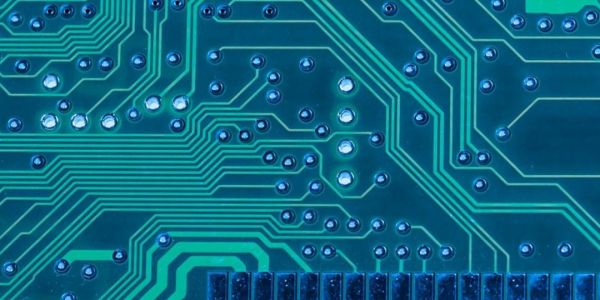 我们接近使用光芯片取代电芯片?