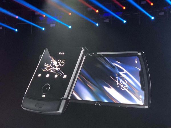 最前线 | 联想推“翻盖式”折叠手机,杨元庆“要做的是手机,不是平板”