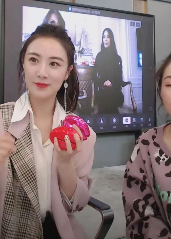 焦点分析 | 李佳琦走向朱一龙,电商主播和流量明星只差一步之遥