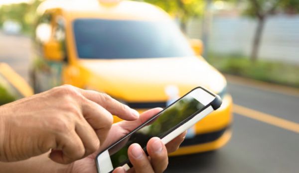 网约车定价加价机制应公示 春节违规涨价将入黑名单