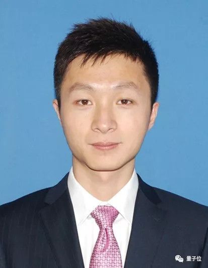 在虚拟世界感受触觉：新研究登上Nature，《头号玩家》场景实现且不用插电