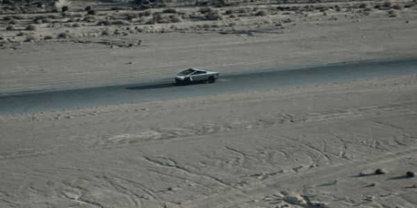 赛博朋克 + 皮卡 + 特斯拉 = 要上火星的 Cybertruck