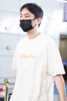 王思聪“债主”谈申请限制消费令：望把钱还给主播