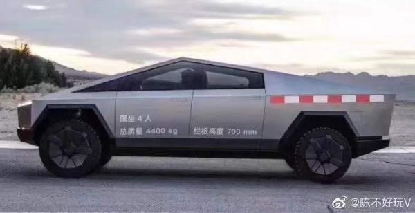 马斯克皮卡的防弹玻璃为啥会被钢球砸碎？物理学教授：这就是一道高中物理题