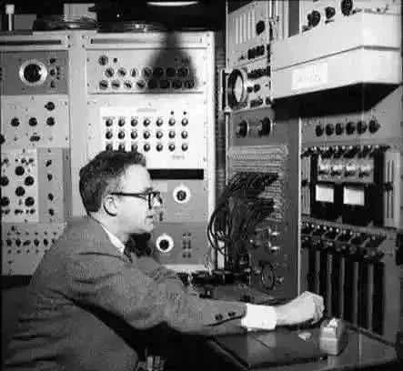 AI能谱曲、画画、写作,它们创作出的作品有版权吗?